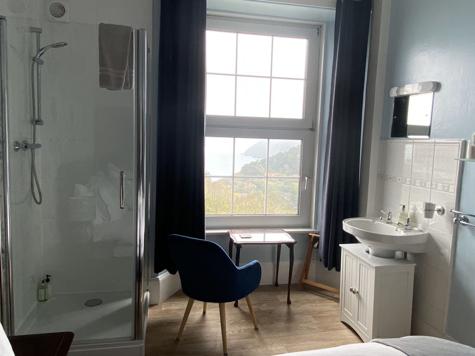 Single Room, Private Bathroom (1st Floor. Sea views)