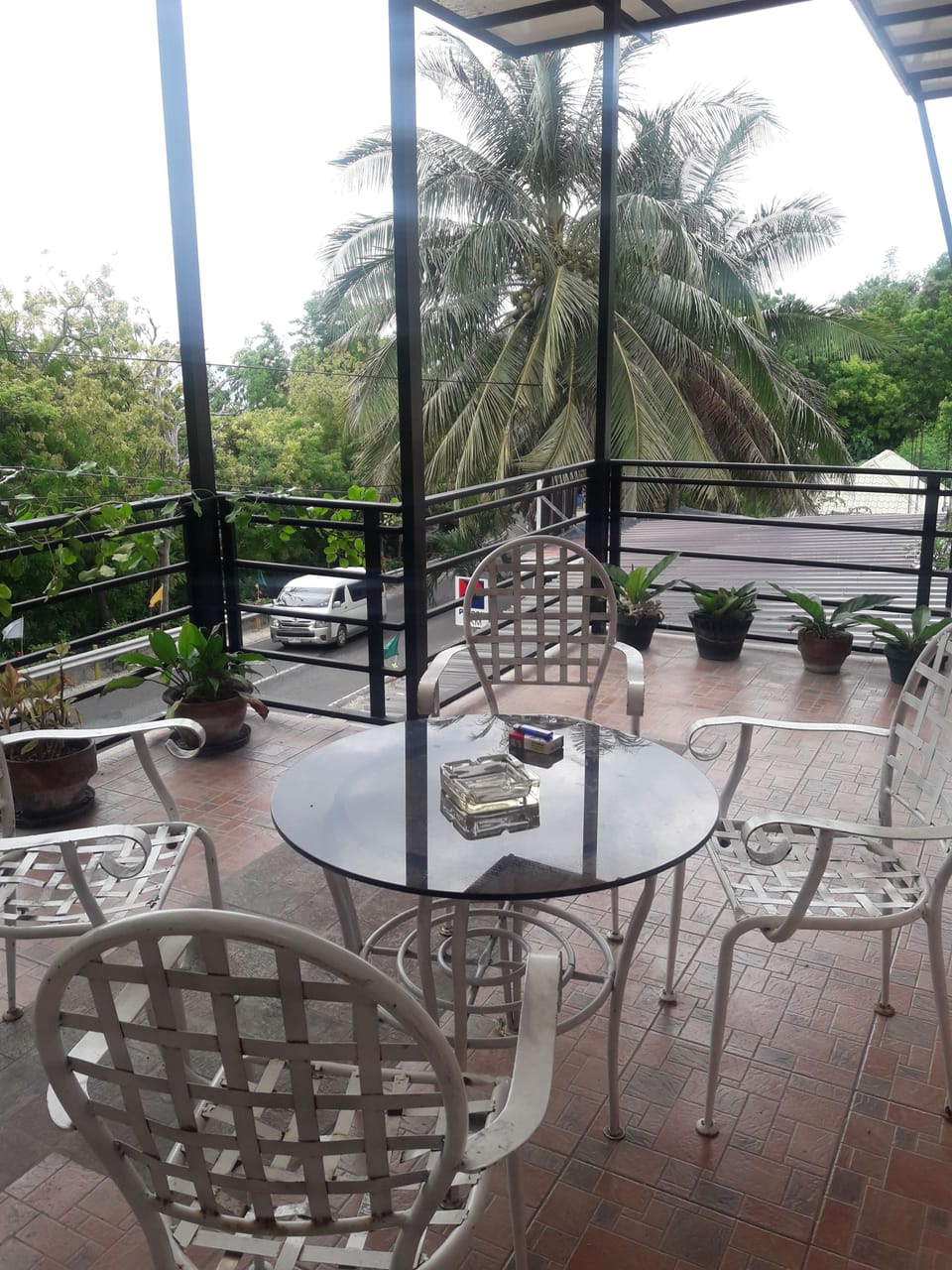 D' Downhill Bed and Breakfast in Oslob