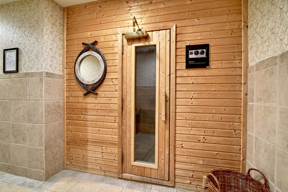 Romantic Getaway Package | Sauna | Sauna, hot tub, body treatments, aromatherapy, hot stone massages
