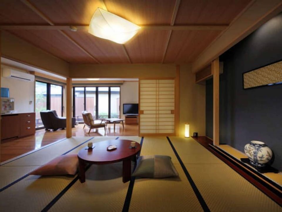 Living area | TV