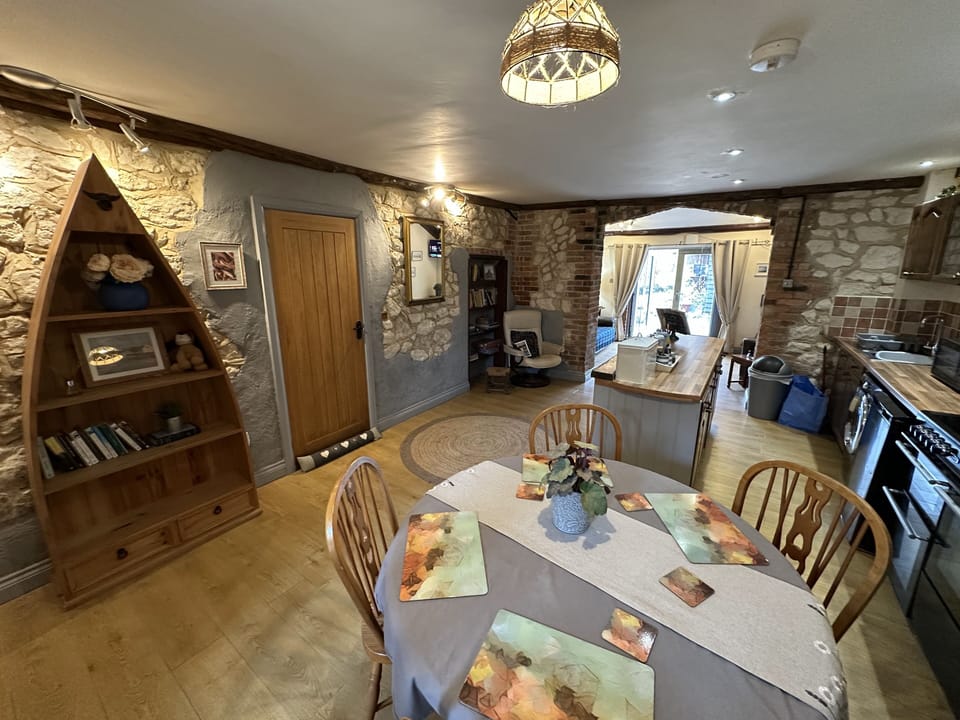 Family Cottage, 2 Bedrooms, Partial Sea View, Beachside | Private kitchen | Fridge, eco-friendly cleaning products