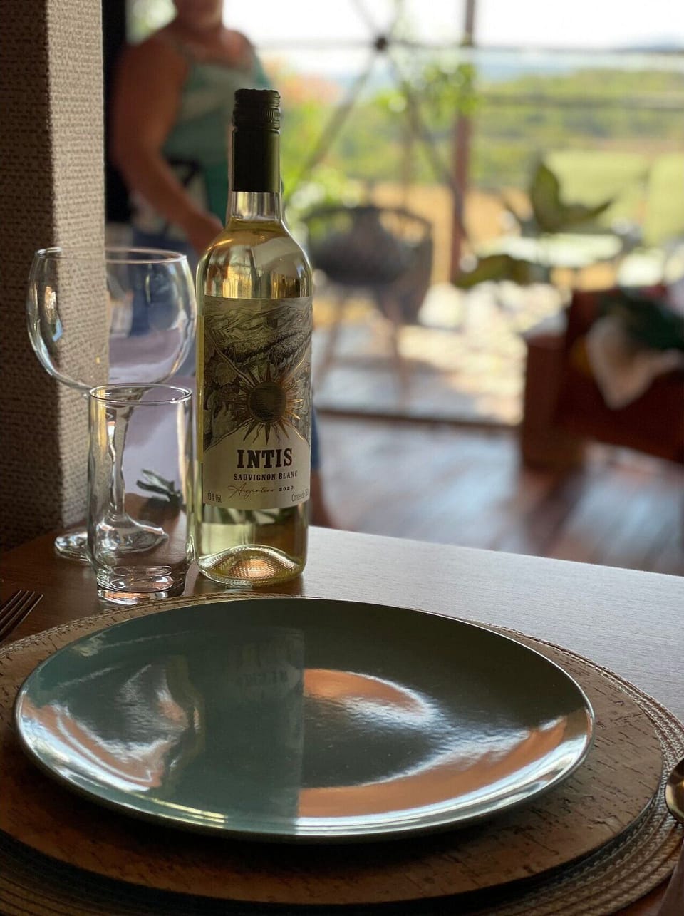 Deluxe Cabin | Dining