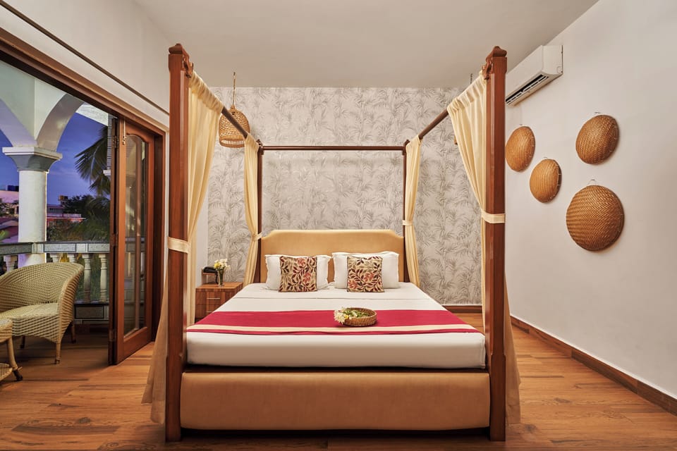 Premium Single Room | Desk, iron/ironing board, bed sheets