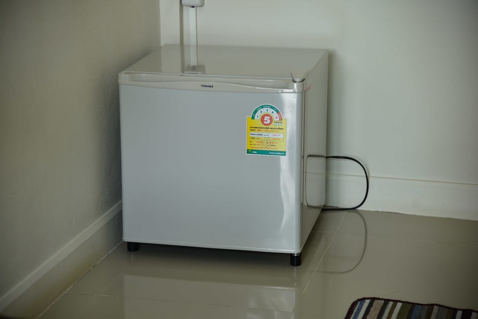 Mini-refrigerator