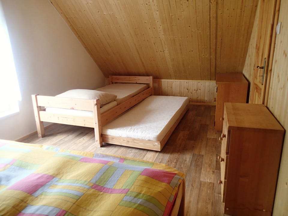 Chalet, 2 Bedrooms | 1 bedroom, desk, blackout drapes, free cribs/infant beds