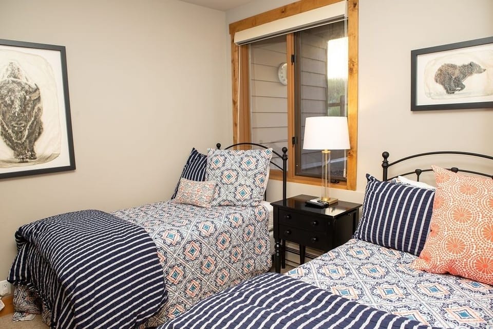 Condo, 2 Bedrooms | 2 bedrooms, laptop workspace, free WiFi, bed sheets