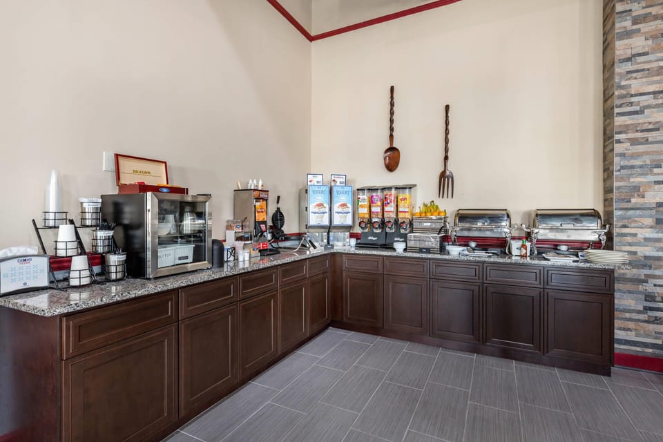 Free daily buffet breakfast
