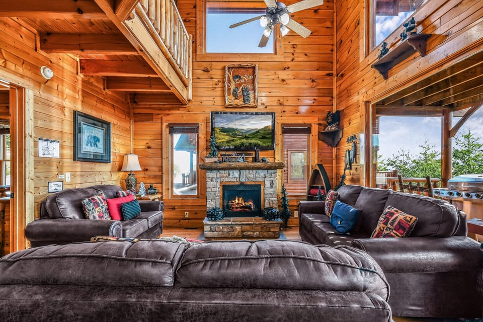 Cabin, 3 Bedrooms | Living area