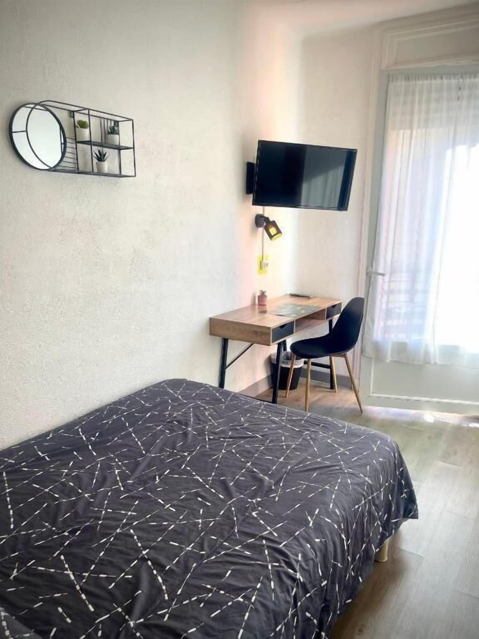 Economy Single Room | Premium bedding, desk, laptop workspace, blackout drapes
