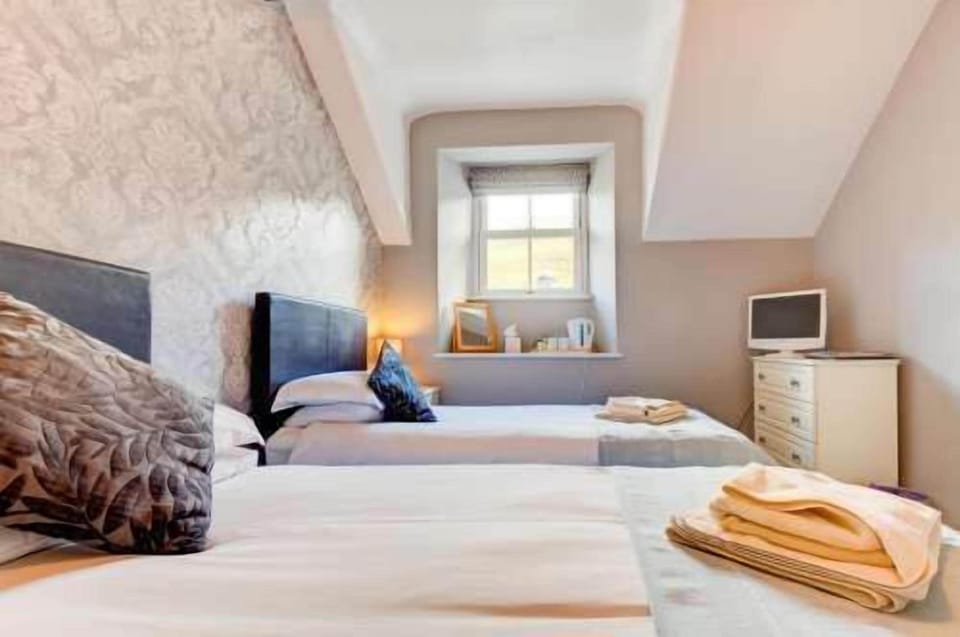 Family Triple Room, Ensuite | Free WiFi