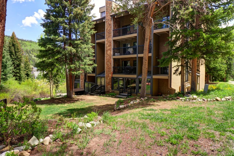 Studio | Exterior