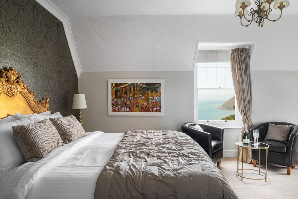 Luxury Double Room, Ensuite (Kipscombe – Super-king) | Individually decorated, individually furnished, free WiFi