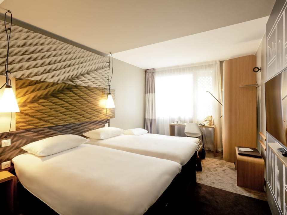 Standard Twin Room, Multiple Beds | Premium bedding, pillowtop beds, individually furnished, desk