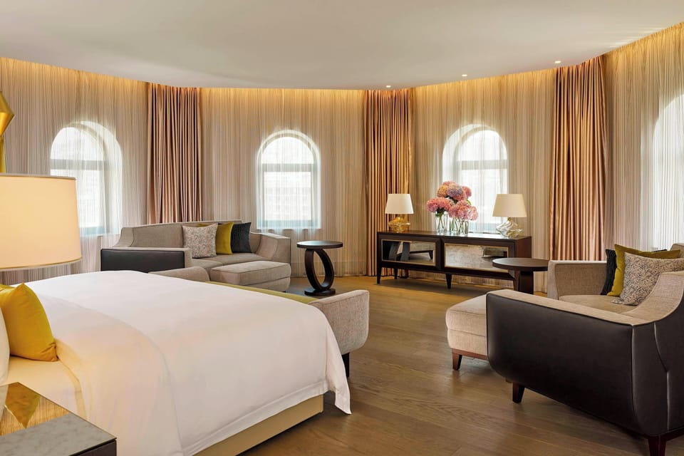 Suite, 1 King Bed | 1 bedroom, Frette Italian sheets, premium bedding, minibar