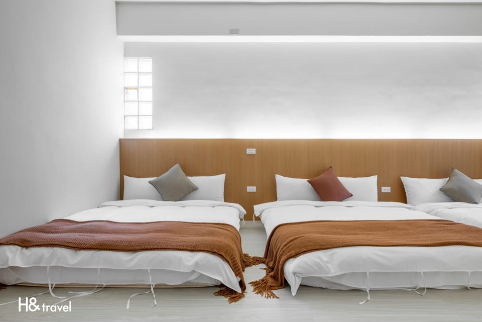 Classic Room | Desk, free WiFi, bed sheets