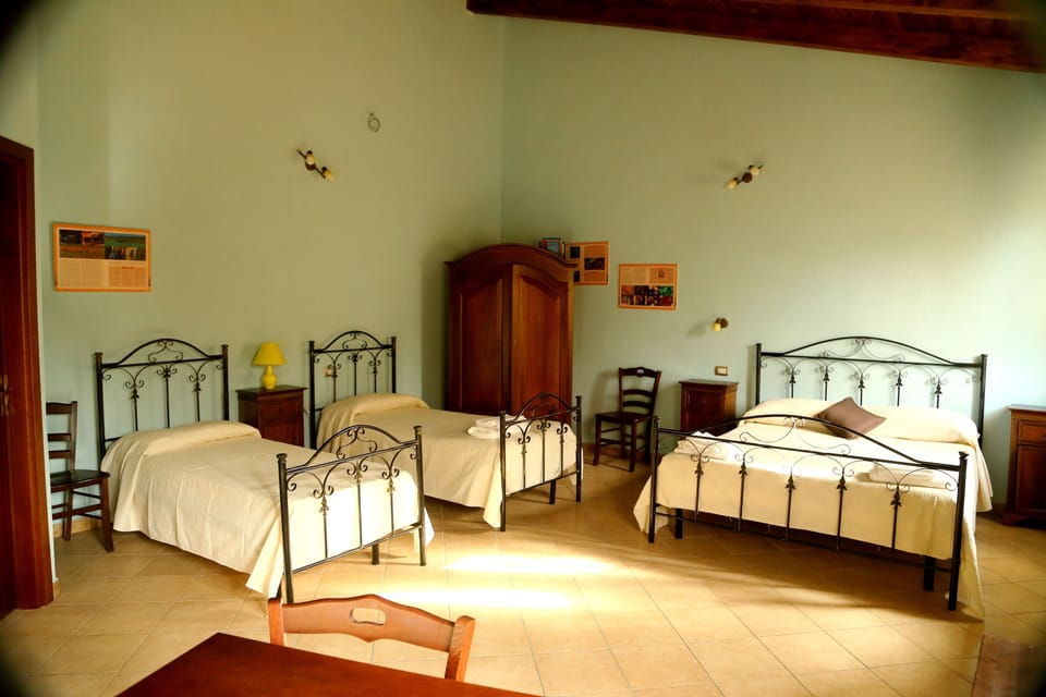 Quadruple Room | Desk, cribs/infant beds, free WiFi, wheelchair access