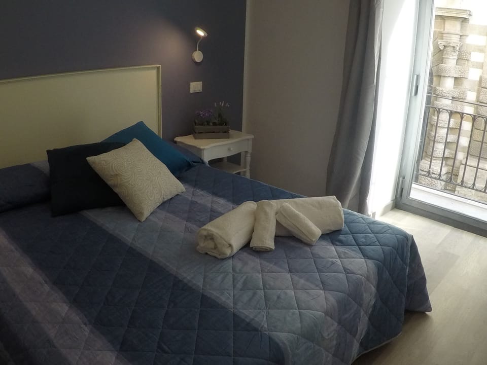 Classic Double Room, Ensuite, City View | Premium bedding, memory foam beds, desk, cribs/infant beds