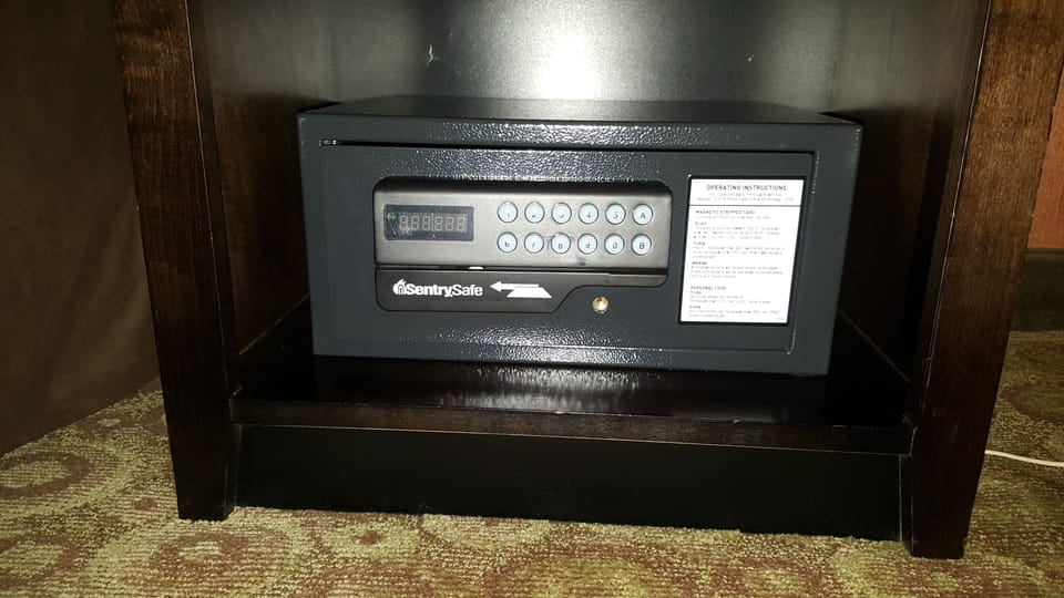 Premium bedding, in-room safe, desk, soundproofing