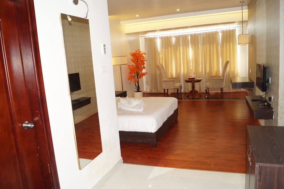 1 bedroom, minibar, in-room safe, desk