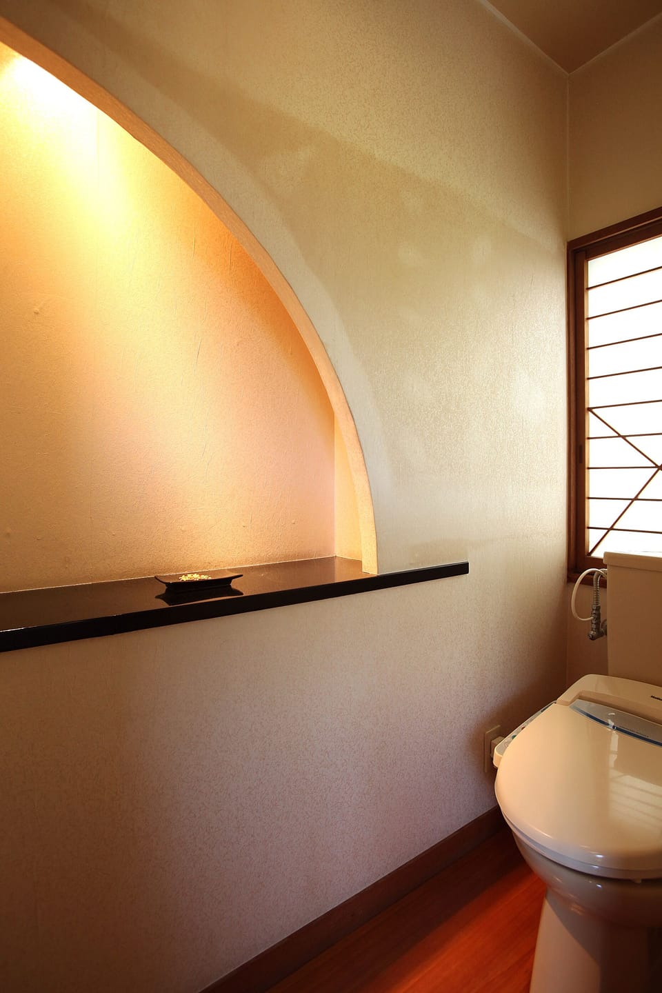 Separate tub and shower, free toiletries, hair dryer, slippers