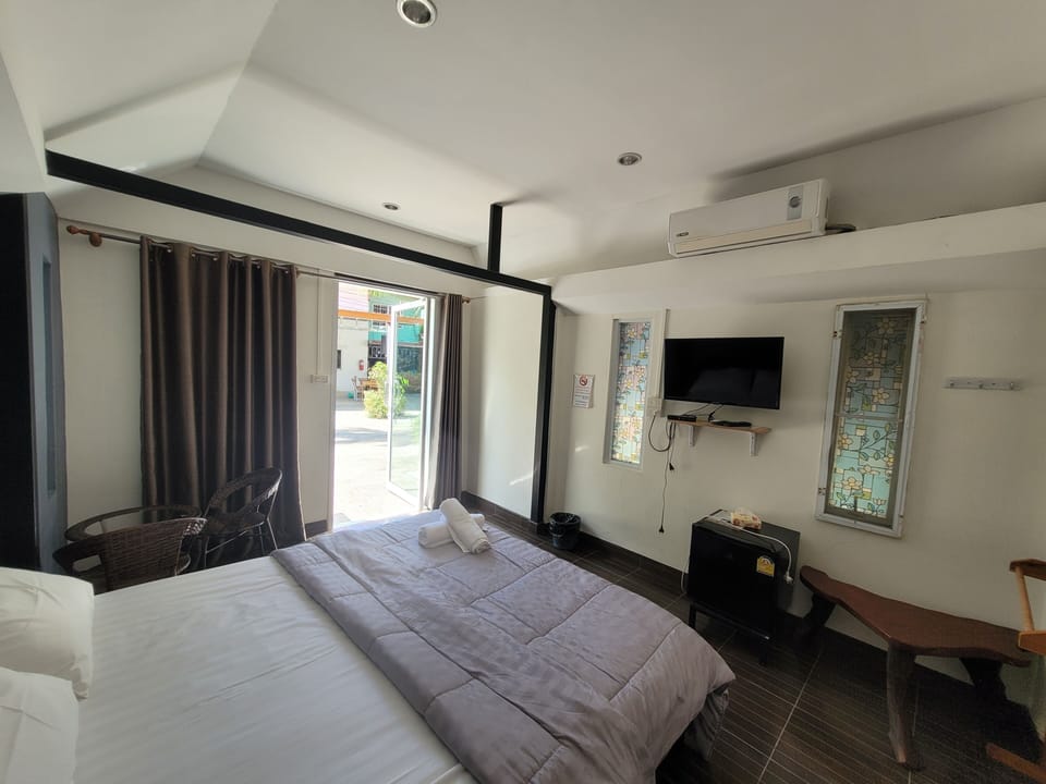 Deluxe Room | Free WiFi