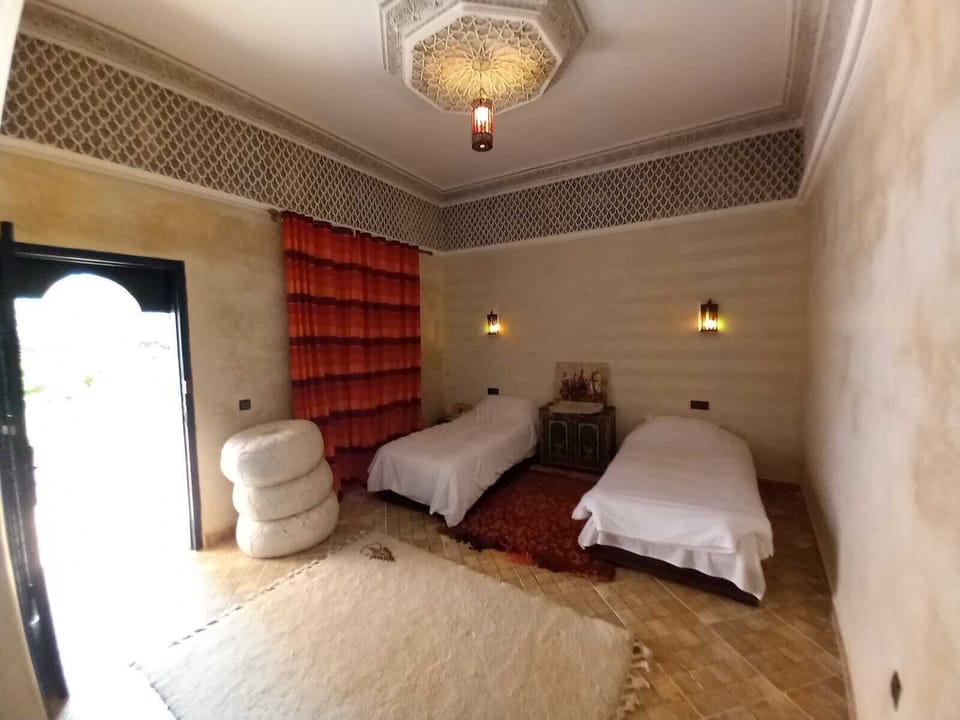 Comfort Double or Twin Room | Iron/ironing board, free WiFi, bed sheets