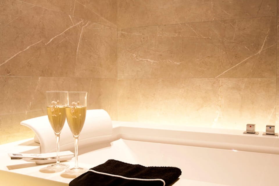Deluxe Double Room, Jetted Tub | Jetted tub