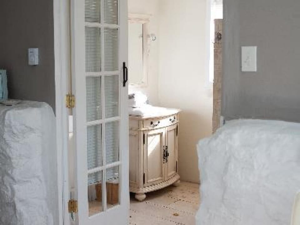 Standard Cottage, Private Bathroom (Bo Peep's Hideaway) | Bed sheets