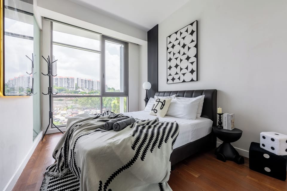 Superior Apartment, 1 Bedroom | Laptop workspace, blackout drapes, soundproofing, iron/ironing board