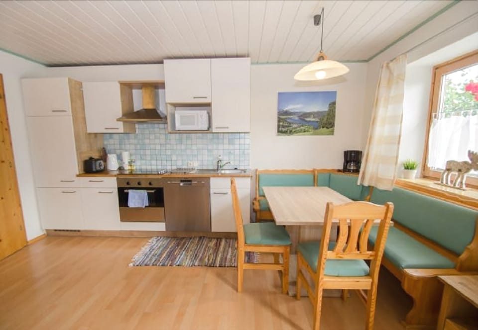 Apartment, 2 Bedrooms | Private kitchenette | Fridge, microwave, oven, stovetop