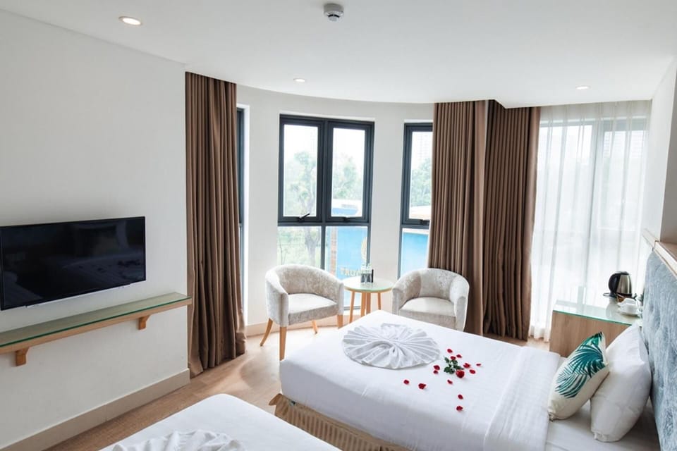 1 bedroom, minibar, in-room safe, desk
