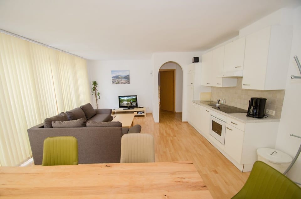 Apartment (Zell City) | Room amenity
