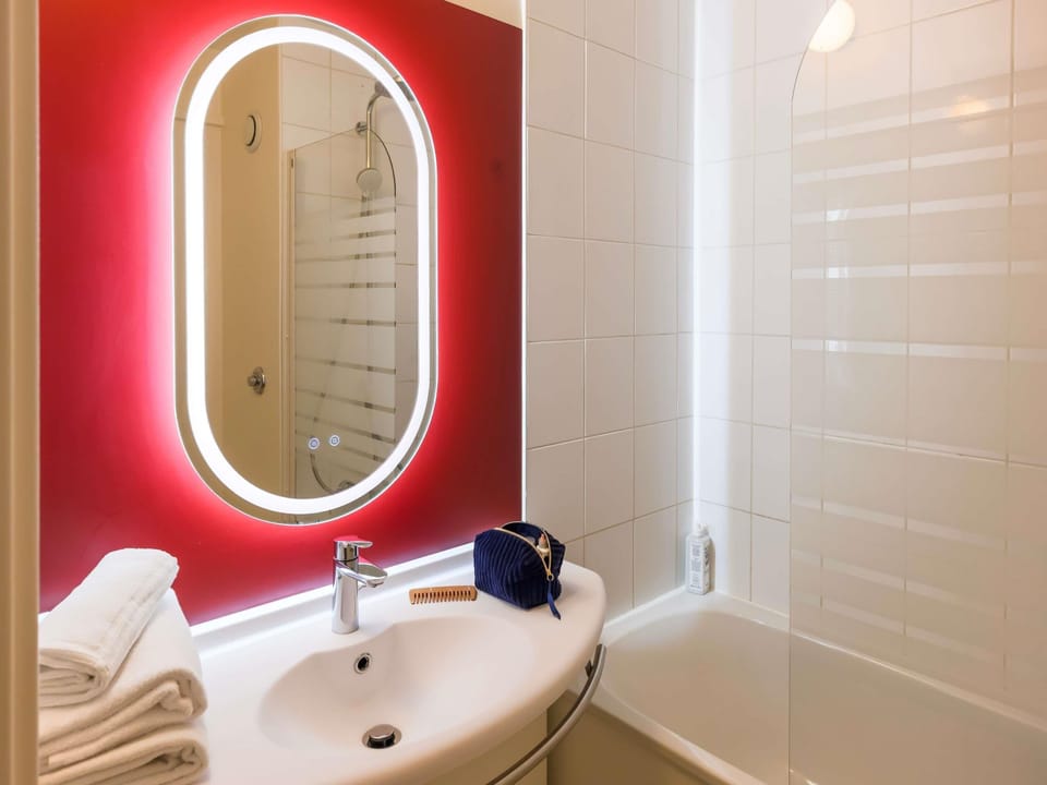 Standard Room, Multiple Beds | Desk, blackout drapes, iron/ironing board, free WiFi