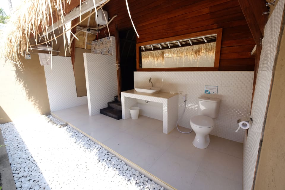 Shower, hair dryer (on request), slippers, bidet