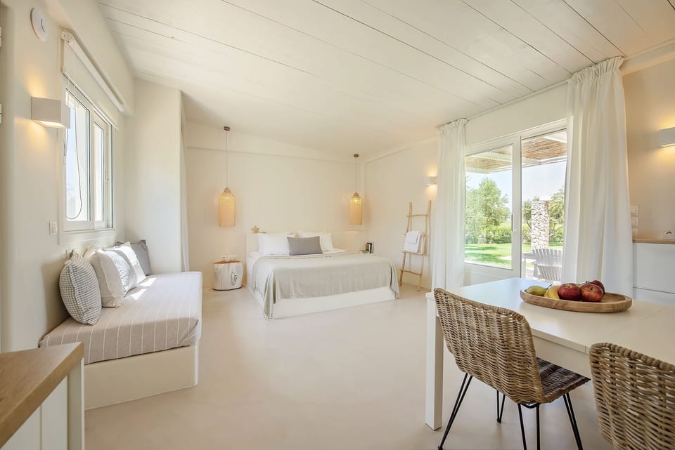 Studio | 2 bedrooms, premium bedding, in-room safe, individually decorated
