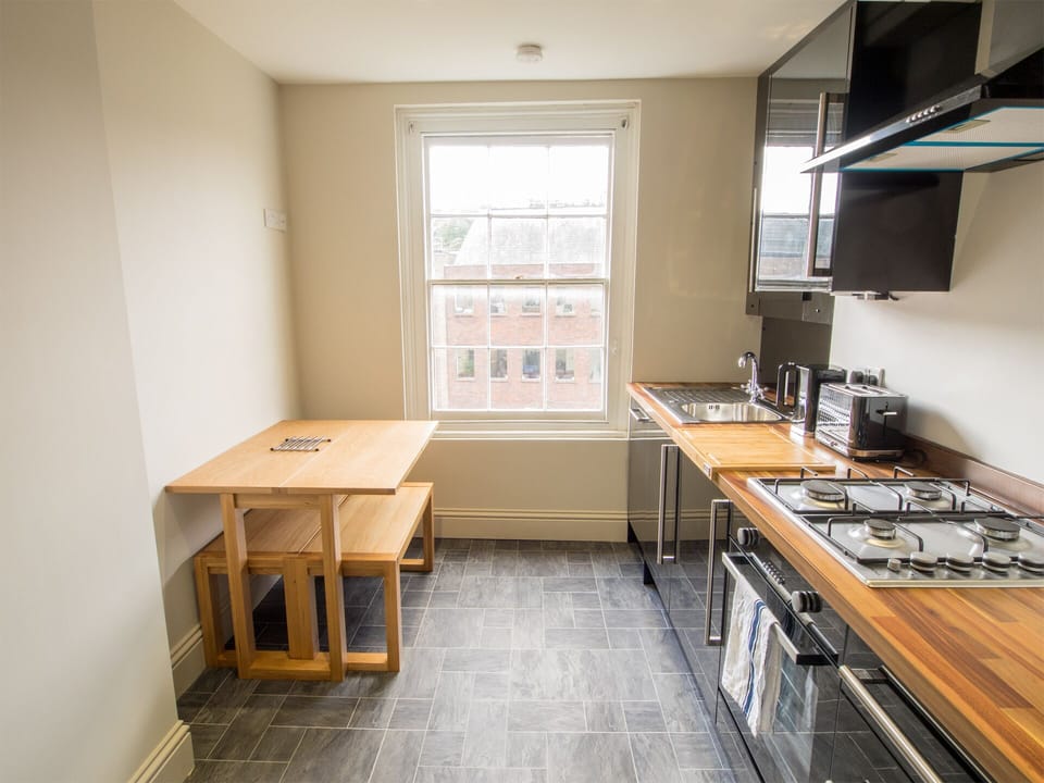 Double Room, Private Bathroom (shared Kitchen 15 and 16) | Private kitchen | Highchair