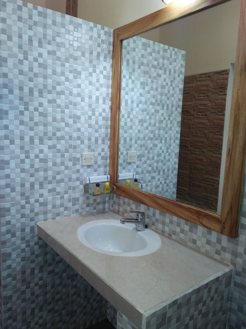 Standard Double Room | Bathroom sink