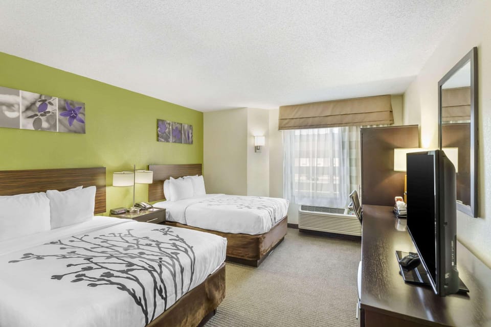 Standard Room, 2 Double Beds, Non Smoking | Desk, laptop workspace, blackout drapes, soundproofing