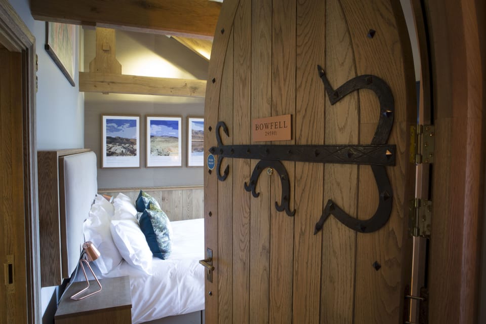 Premium Room, Ensuite | In-room safe, individually decorated, individually furnished, desk