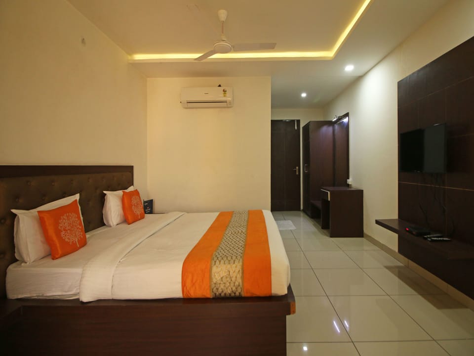 Double or Twin Room | Free WiFi, bed sheets