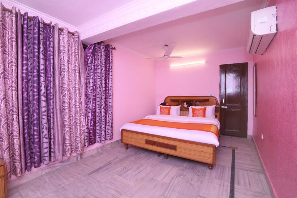 Standard Double Room | Free WiFi