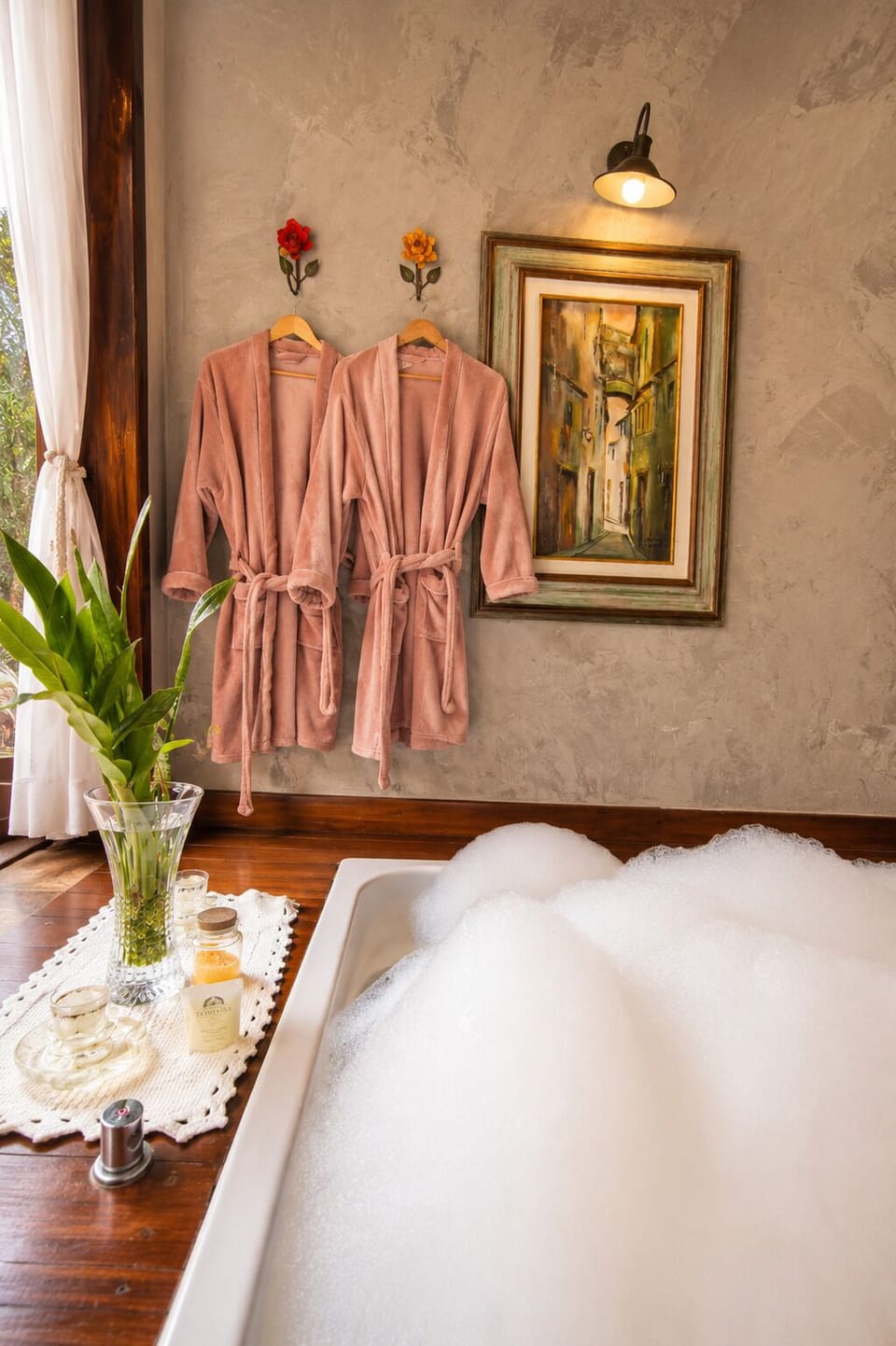 Family Cabin, Kitchen | Minibar, WiFi (free), individually furnished, bed sheets