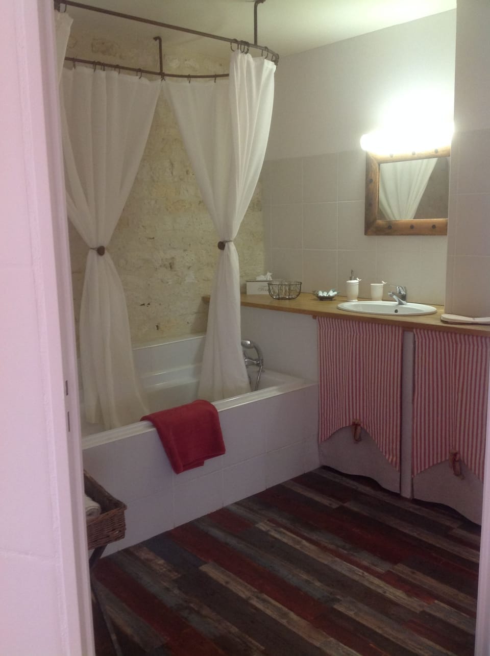 Chambres d'hôtes - Les Vents Bleus Bed and Breakfast in Occitanie