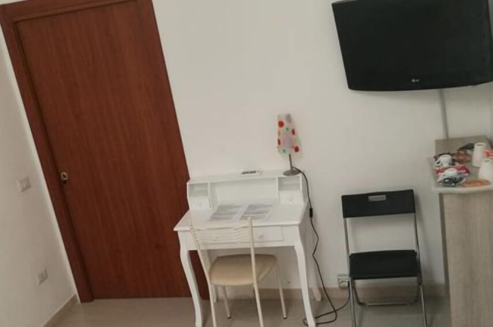 Down comforters, in-room safe, desk, rollaway beds