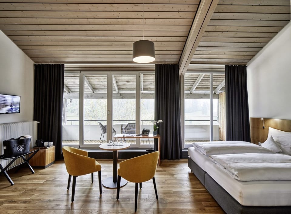 Luxury Double or Twin Room | In-room safe, desk, cribs/infant beds, bed sheets