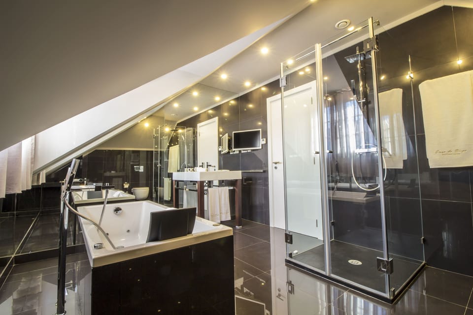 Family Penthouse, 1 King Bed with Sofa bed, Hot Tub | Jetted tub