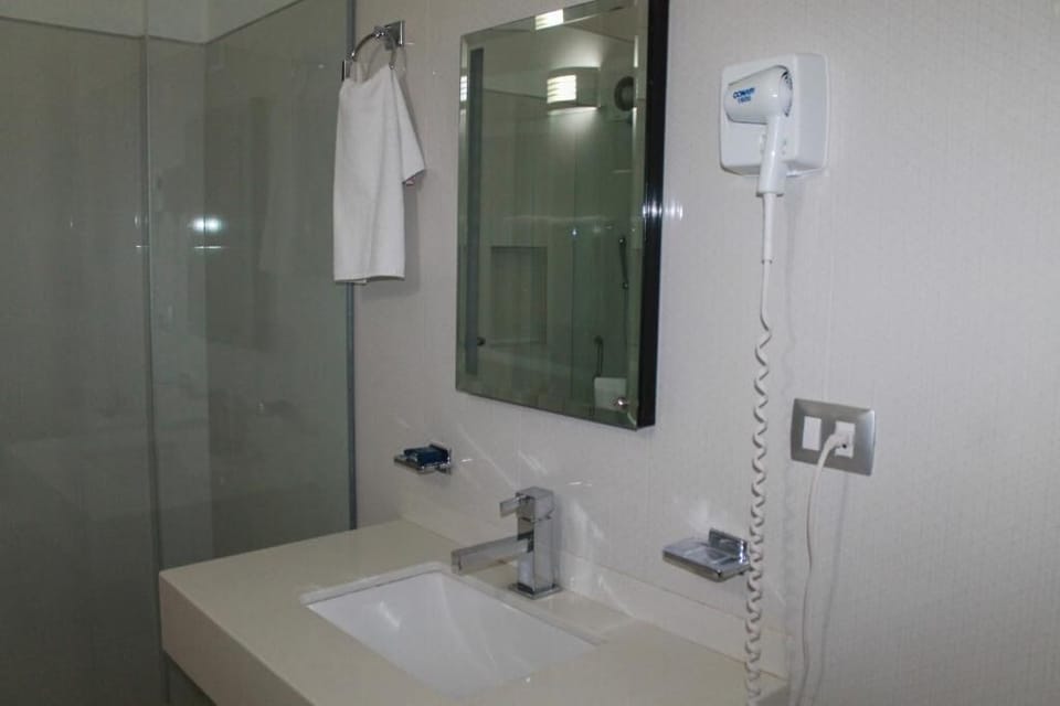 Shower, rainfall showerhead