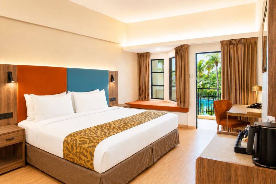 Sunset King Room (Newly Refurbished) | In-room safe, desk, WiFi (free), bed sheets