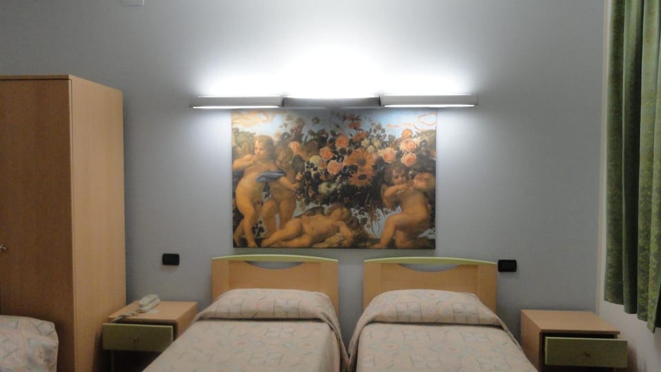 In-room safe, desk, soundproofing, iron/ironing board