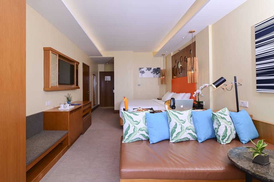 Be Classy Room | Premium bedding, in-room safe, blackout drapes, WiFi (free)